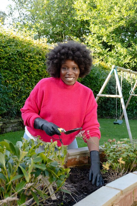 Marigold Extra Tough Outdoor Cleaning Gloves - Large